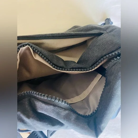 NWT THE NORTH FACE NEVER STOP LUMBAR BAG CROSSBODY WAIST FANNIE PACK GRAY - Picture 7 of 8